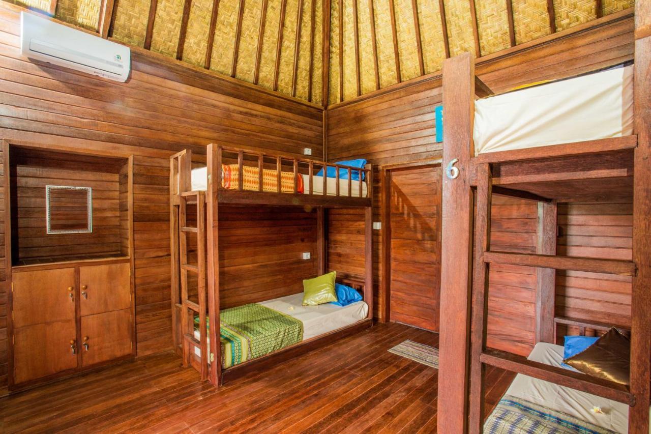 Uma Hostel Lembongan Exterior photo